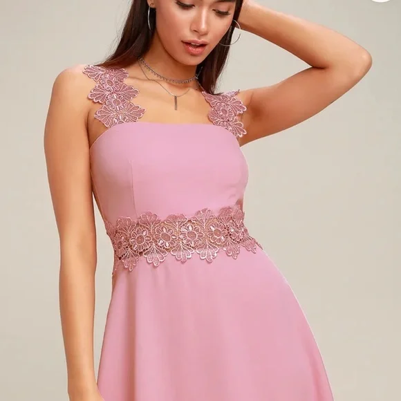 sachin and babi light blue dress Vintage Late 1940's Mauve Lace Over Champagne Satin Cocktail Dress with  Godet ✨️ This vintage late 1940s Mauve Lace Over Champagne Satin Cocktail  Dress with Godet is a stunning piece of handmade main image 1
